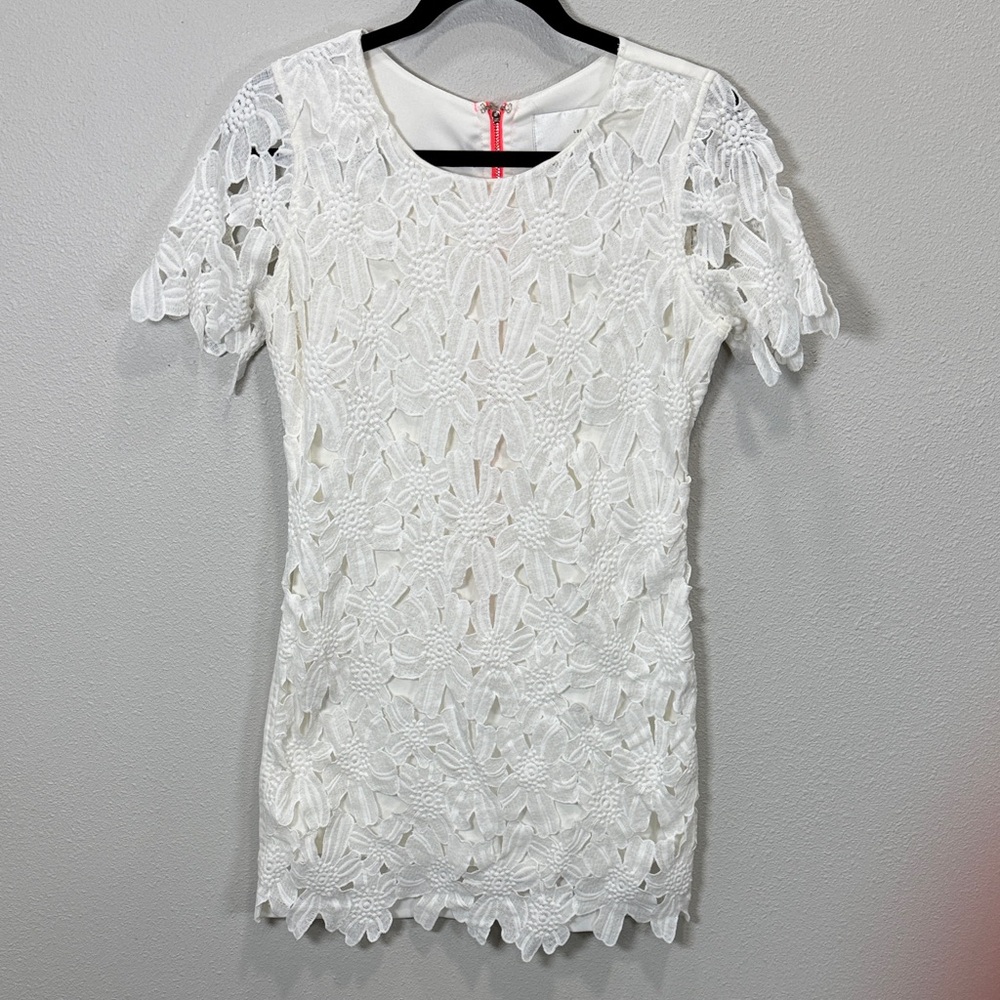 J.O.A.‎ White Floral Lace Mini Dress